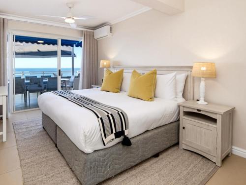 Beachfront Apartments Shakas Rock - Pebble Beach Direct Access Ocean Views - image 3
