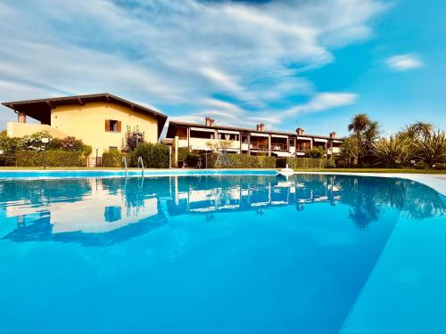 Artemide Apartment - Piscina a 150m dal Lago di Garda