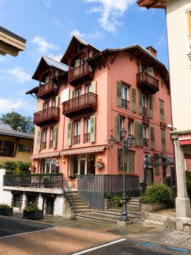 Maison privée La Féline Blanche 12 Suites 24 personnes