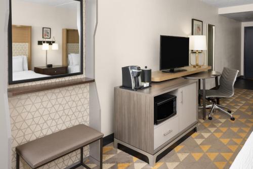 2 queen beds