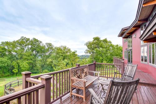 6,000-Sq-Ft Estate in Delaware River Valley in Frenchtown (NJ)