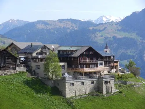 Hotel Restaurant Capricorns in Wergenstein, Schweiz