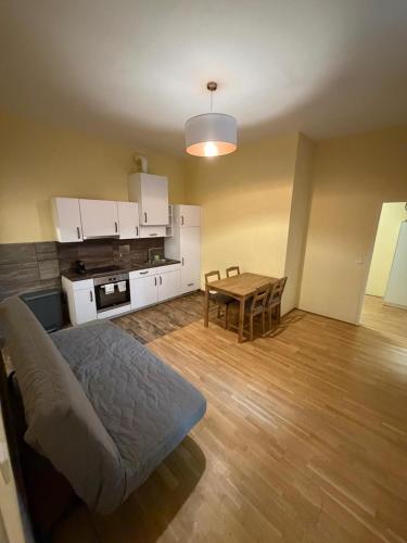 Nordwestbahn Apartments Room Type - Triple Room with Balcony