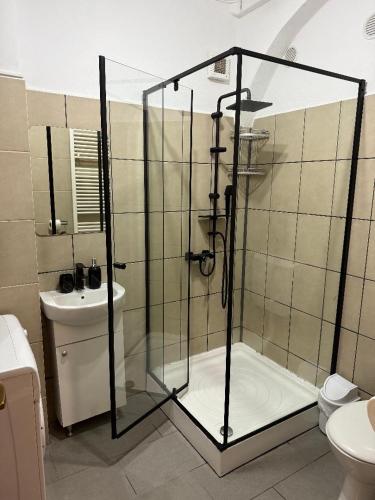 Central Square Apartments - image 5