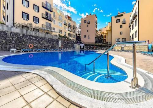 Reef Aqua Vista 3 bedroom apartment Costa Adeje Wifi and Pool by Aqua Vista Tenerife 1