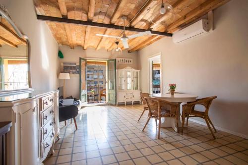 41COB1019- Charming rustic apartment