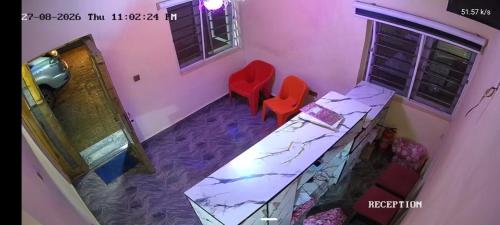 Indo style Hotel and suite Located beside ichi girls secondary school
