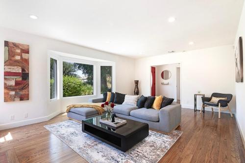 Sherman Oaks Villa Oasis 13 Mins to Universal