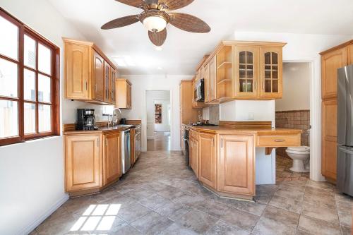 Sherman Oaks Villa Oasis 13 Mins to Universal