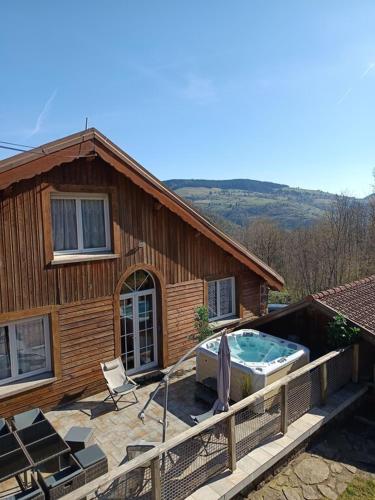 Charmant chalet 10 pers SPA 5 pers station ski 4 stars