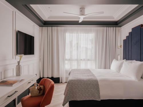 1 queen bed
