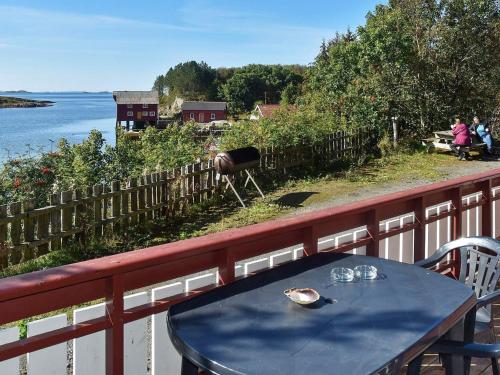. 6 person holiday home in Bud