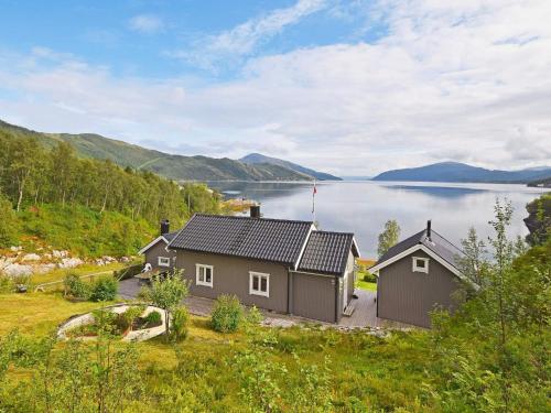 . 6 person holiday home in Sandhornøy-By Traum