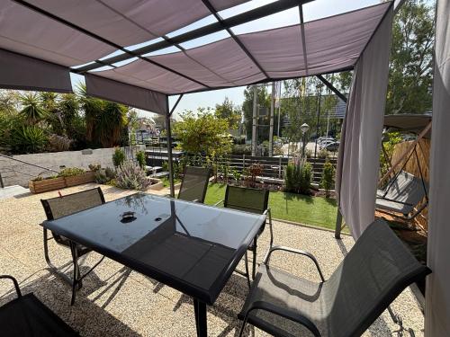 Athens Air B&B in Haidári