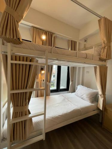 nama nimman hostel chiangmai near Benjarong Khantoke