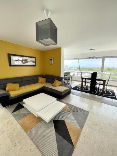 Residence avec piscine, t4 pour 6 N113