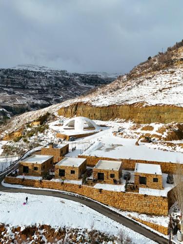 2BR Faraya Chalet U2 Garden, Chimney & Power in Faraya