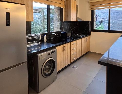 2BR Faraya Chalet U2 Garden, Chimney & Power in Faraya