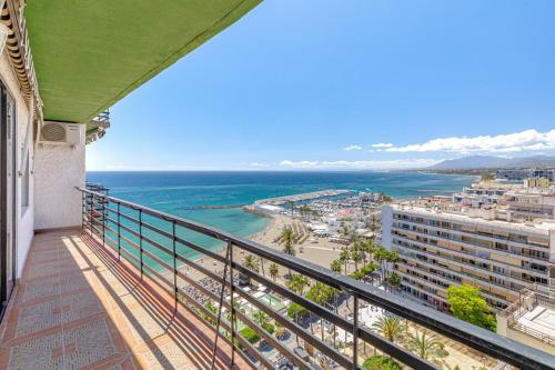 Marbella Beachfront with La Concha Views