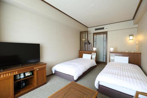 Twin room, smokers allowed