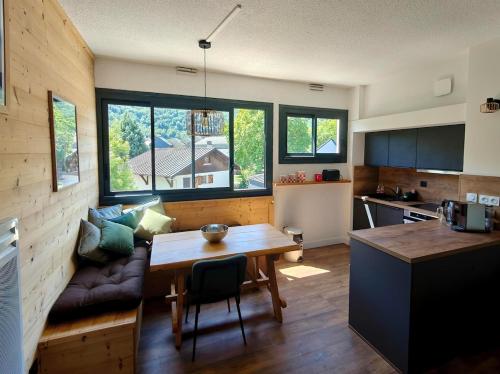 Appartement Esprit Chalet avec vue sur la montagne