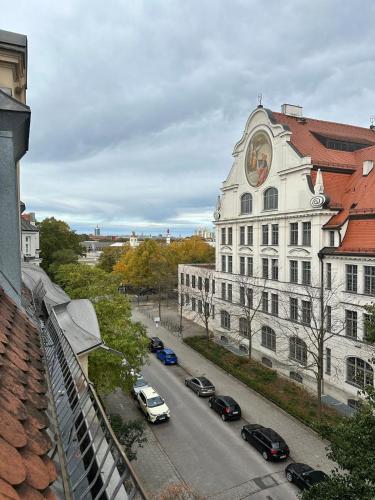 top located 1st-class penthouse with 3 rooms