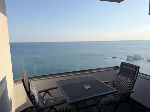 BS1 Beachfront Penthouse Ocean View - image 2