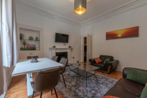 Heart of Edinburgh Apartment
