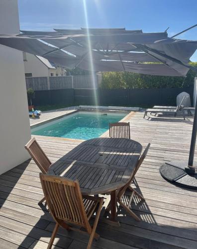 Villa avec piscine, centre à pied - Location, gîte - Le Pouliguen