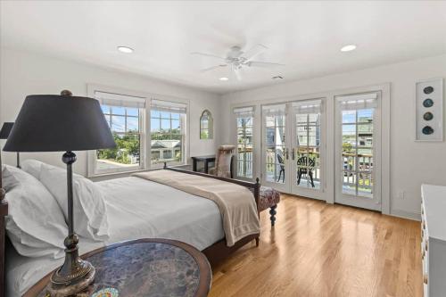 Luxury Coastal Retreat w/Heated Pool in Bay Head (NJ)