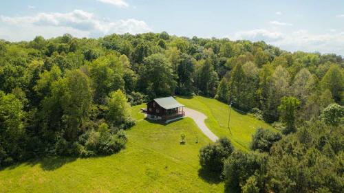 Secluded Cabin Villa with Hot Tub Pond & Hiking
