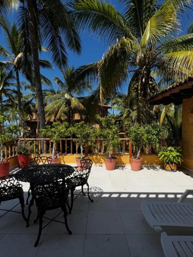 3 bedrooms, 7 beds