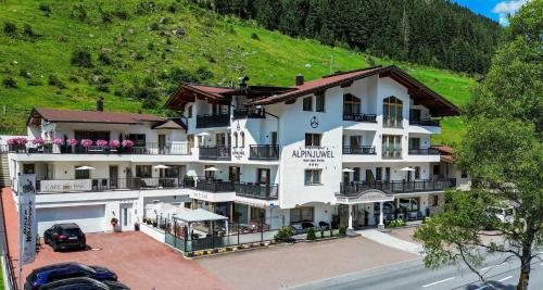 Hotel ALPINJUWEL 3-Sterne Superior, Schwaz