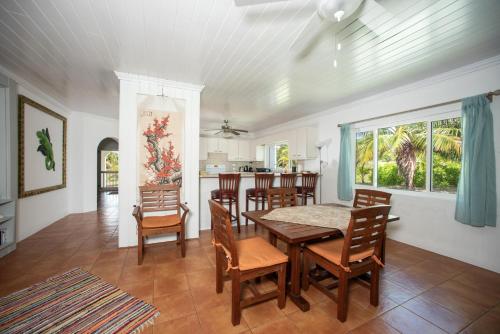 Atlantic Sunrise Villa villa in James Pt