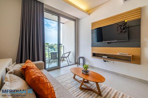 304 Emerald II Brand new and meters from the Shopping del Sol!