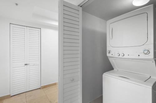2 bedrooms, 4 beds
