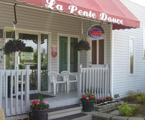 Motel de la Pente Douce - Accommodation - Magog-Orford