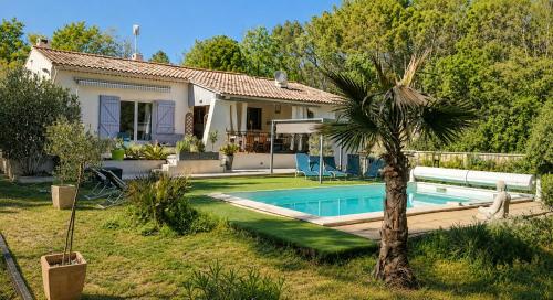 4-Star Air-Conditioned Villa with Heated Pool