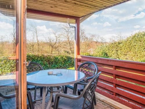 6 person holiday home in Struer-By Traum