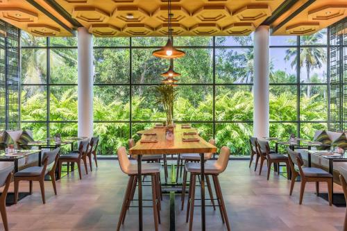 Restaurant, Melia Phuket Mai Khao in Mai Khao