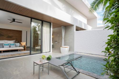 Shower, Melia Phuket Mai Khao in Mai Khao