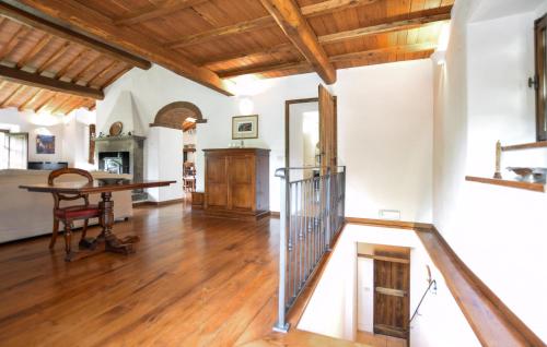 кухня, Lovely Home In Caprese Michelangelo in Капрезе Мікеланджело