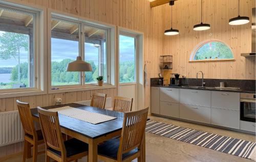 Kitchen, 2 Bedroom Awesome Home In Svanskog in Svanskog