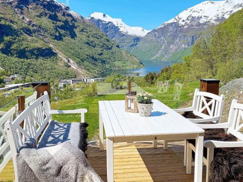 . 9 person holiday home in Geiranger-By Traum