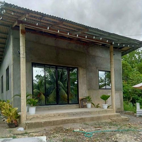 Lumbayan Holiday Home in Pototan