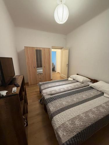 Apartman Kiki free private parking - image 4