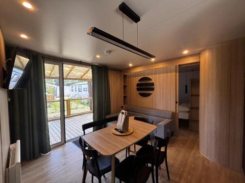 Mobil-home Evasion avec Climatisation - Camping - Gouvieux