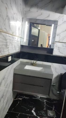 المكن الصحيح هو شاليه في طرطوس سوريا ليس في الاردن in Al-Himmah Al-Ordonyah