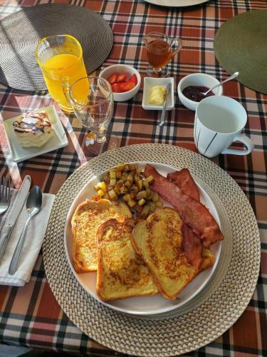 . MonJardin Bed and Breakfast