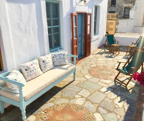 Smaragdi Traditional Mansion in Chora in Patmos